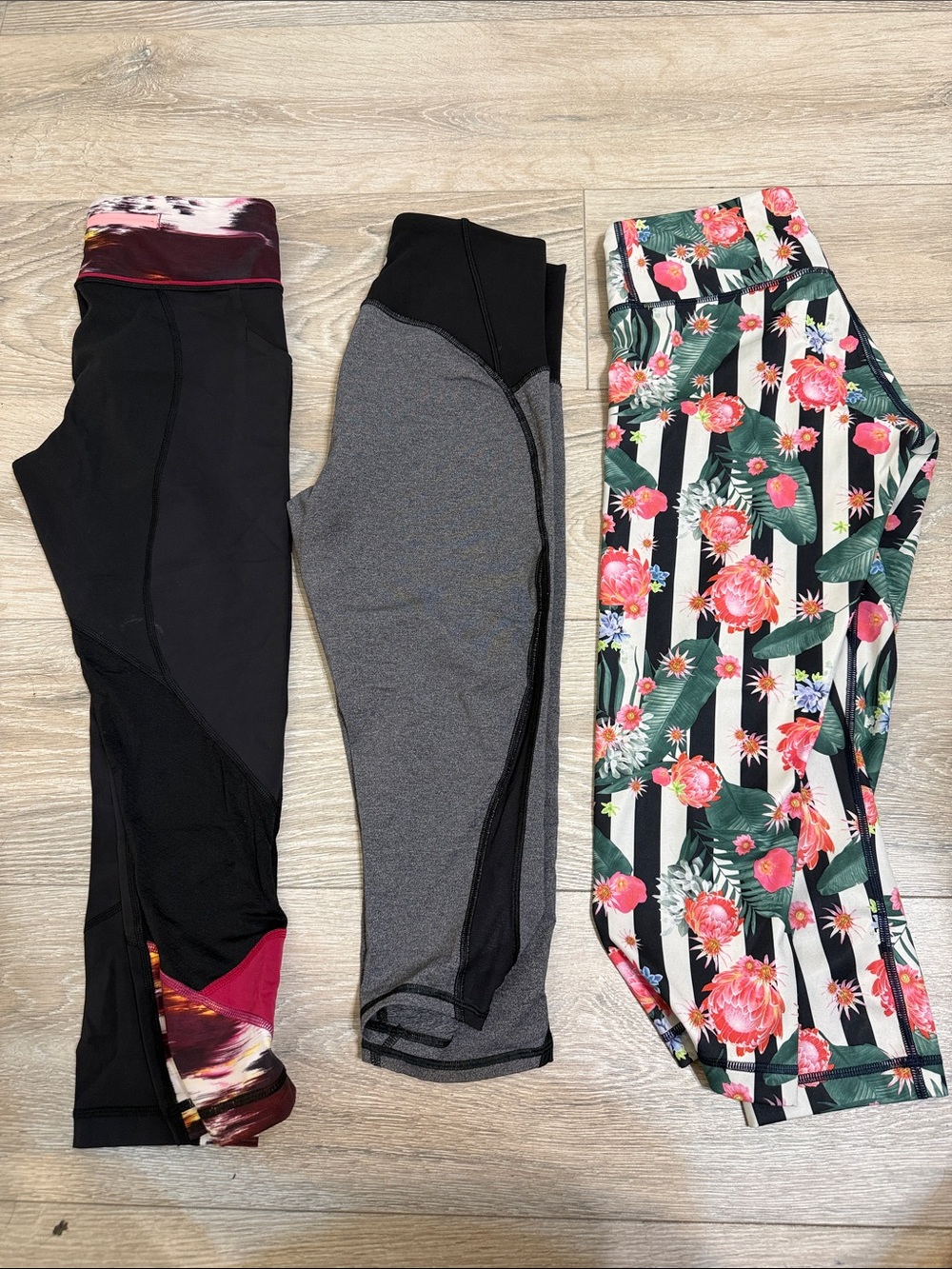 Lululemon bundle - Picture 2 of 4